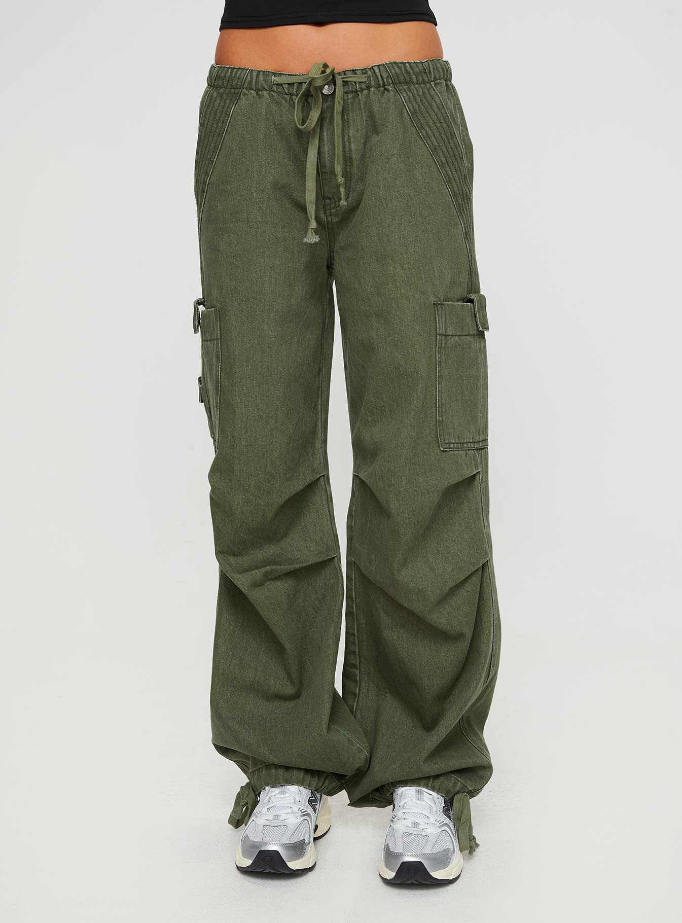 Verlaine Low Rise Cargo Jeans Olive